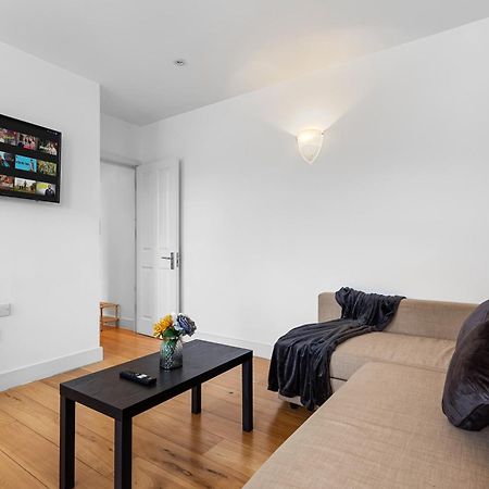 Appartement Modern Flat In Stockwell, 10 Mins From Oxford Circus à Londres Extérieur photo